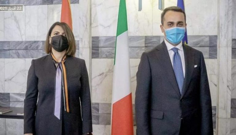 وزير الخارجية الإيطالي ونظيرته الليبية