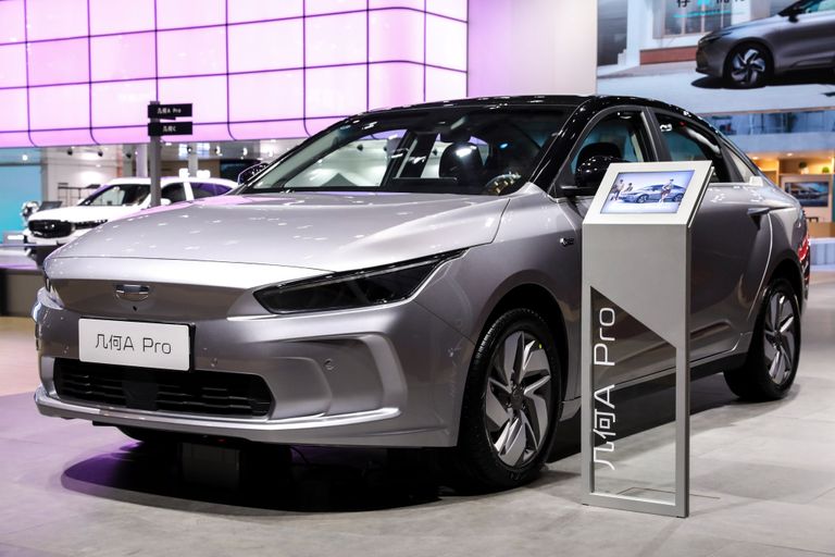 طراز Geometry Pro طراز A6 Etron