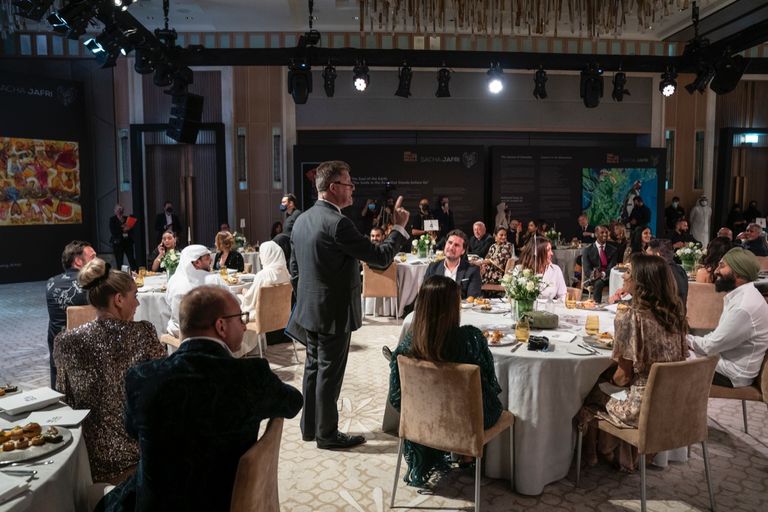 المزاد الفني الخيري لدعم حملة 100 مليون وجبة جانب من المزاد الفني الخيري لدعم حملة 100 مليون وجبة