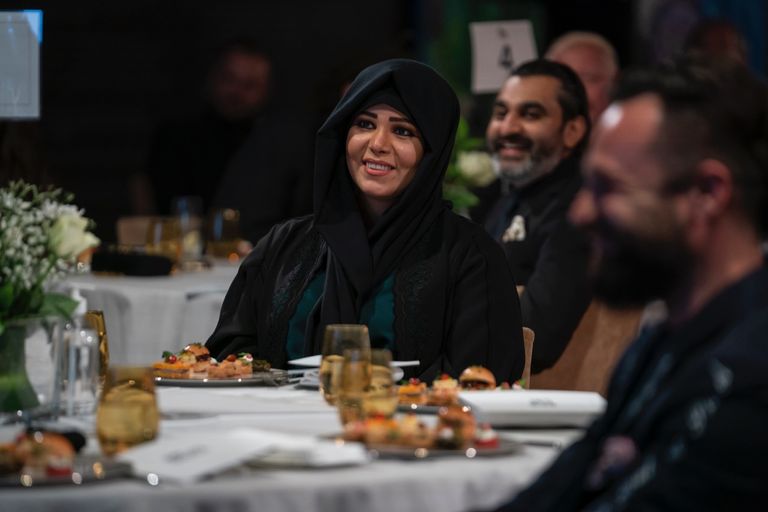 الشيخة لطيفة بن محمد بن راشد آل مكتوم جانب من المزاد الفني الخيري لدعم حملة 100 مليون وجبة