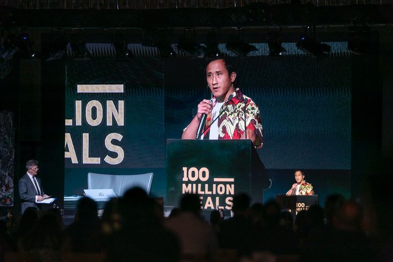 المزاد الفني الخيري لدعم حملة 100 مليون وجبة جانب من المزاد الفني الخيري لدعم حملة 100 مليون وجبة