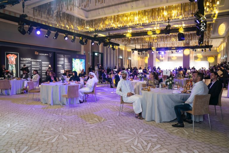 المزاد الفني الخيري لدعم حملة 100 مليون وجبة جانب من المزاد الفني الخيري لدعم حملة 100 مليون وجبة