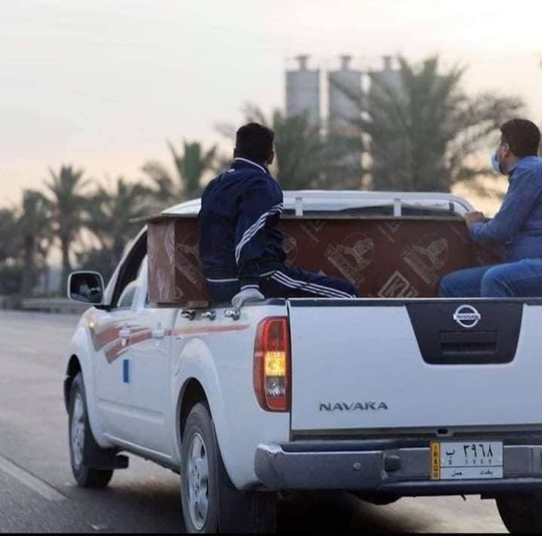 عائلة تتسلم ضحية قضت حرقا بمستشفى ابن الخطيب في بغداد