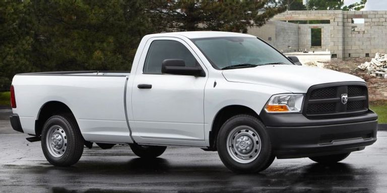 نسخة عام 2012 أيضا من شاحنة Ram 3500 نسخة عام 2015 شاحنة Ram 2500