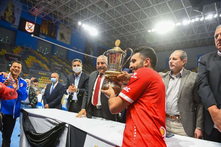 من مباراة الأهلي والزمالك لكرة اليد فريق الأهلي لكرة اليد