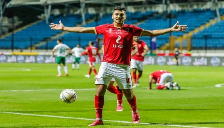 محمد شريف مهاجم الأهلي