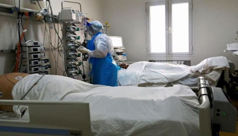 مستشفيات تونس تعاني تحت وطأة كورونا 