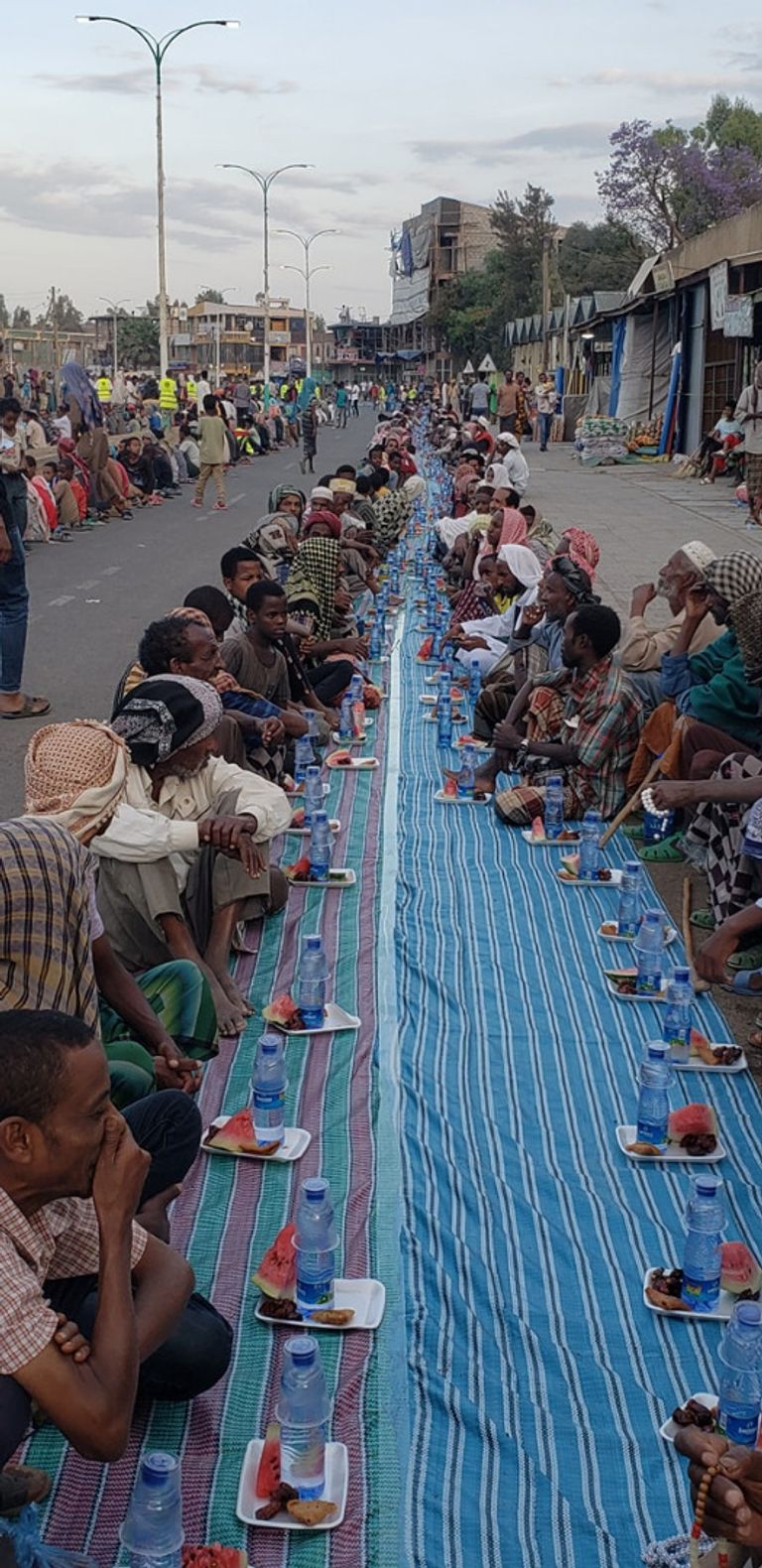 مائدة إفطار جماعي بمدينة باتي الإثيوبية