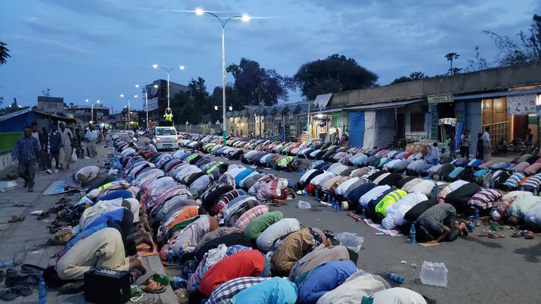 مائدة إفطار جماعي بمدينة باتي الإثيوبية