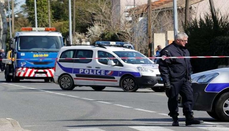 الشرطة الفرنسية تحقق في عملية طعن شرطية