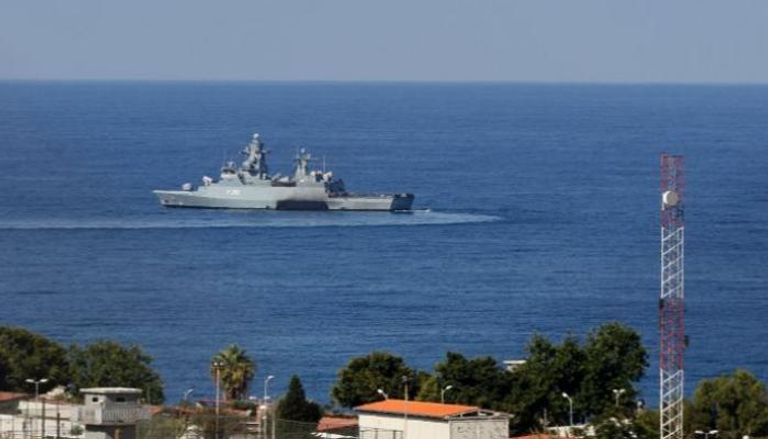 دورية لإحدى السفن الأممية على الحدود البحرية بين إسرائيل ولبنان- أ.ف.ب