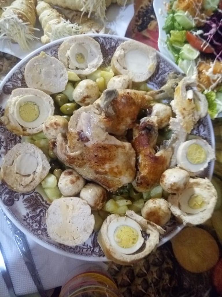 أطباق تقليدية يتم تحضيرها في عادة التشعبينة بالجزائر التشعبينة عادة رمضانية قديمة لاستقبال رمضان بالجزائر