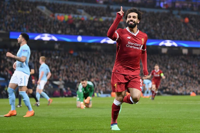 صلاح يحتفل بالتسجيل في سيتي عام 2018 محمد صلاح ورياض محرز