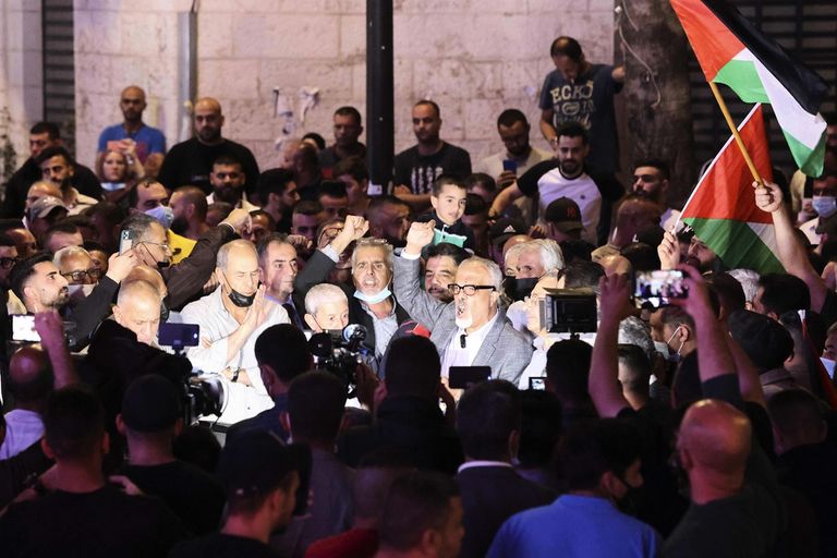 مسيرة منددة بقرار تأجيل الانتخابات