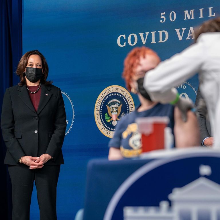 الرئيس الأمريكي جو بايدن، ونائبته كامالا هاريس