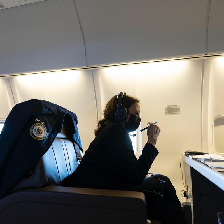 الرئيس الأمريكي جو بايدن، ونائبته كامالا هاريس