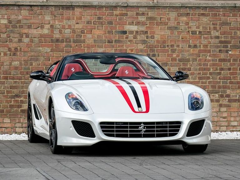 طراز فيراري 330 GTS 