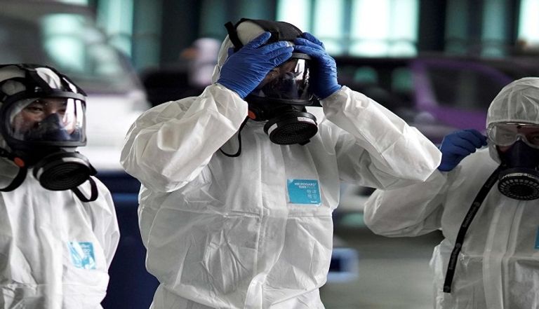 شخص يخضع لاختبار كورونا في الصين- أرشيفية