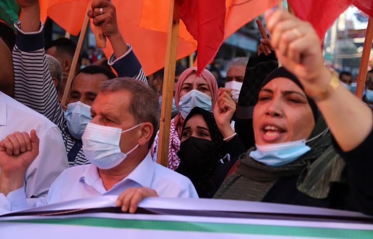 مسيرة حاشدة بغزة رفضا لتأجيل الانتخابات