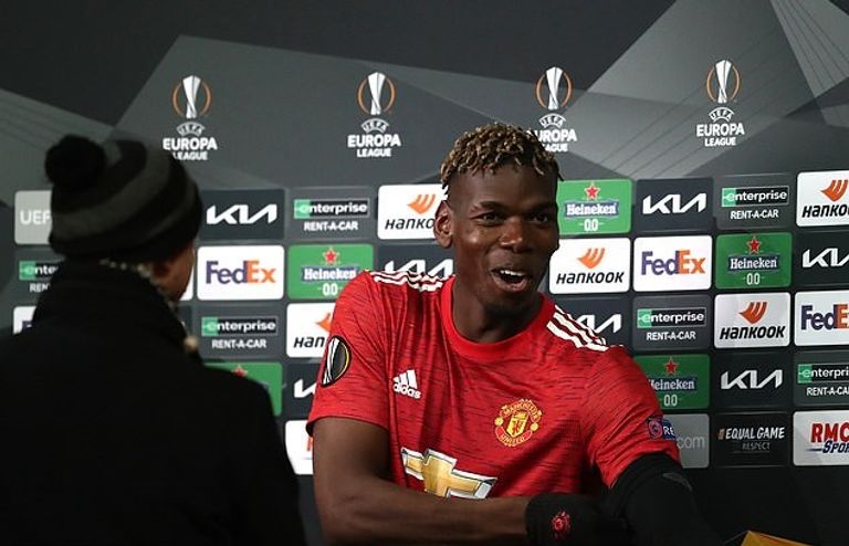 بول بوجبا لاعب وسط مانشستر يونايتد بول بوجبا ضد روما