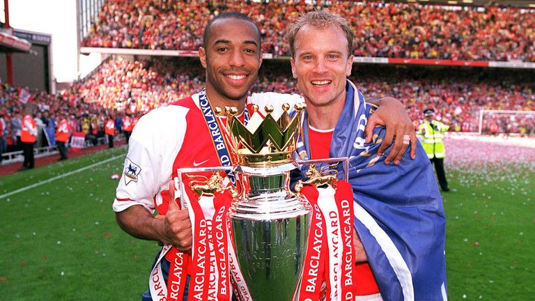 دينيس بيركامب وتييري هنري نجما أرسنال السابقان تييري هنري ودينيس بيركامب نجما أرسنال السابقان