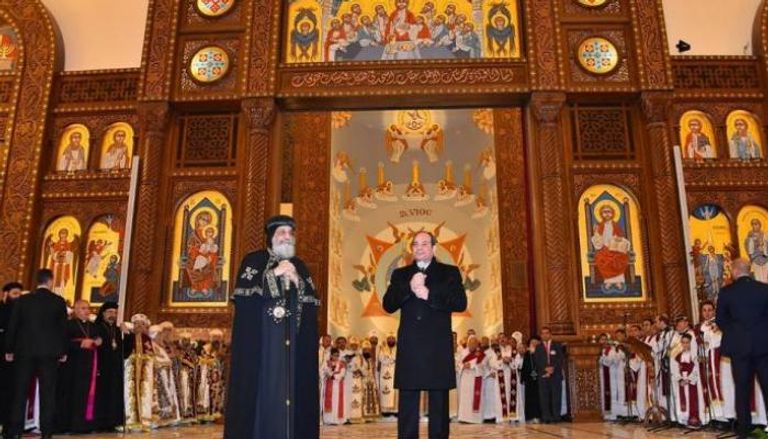 الرئيس المصري خلال زيارة سابقة للكاتدرائية المرقسية