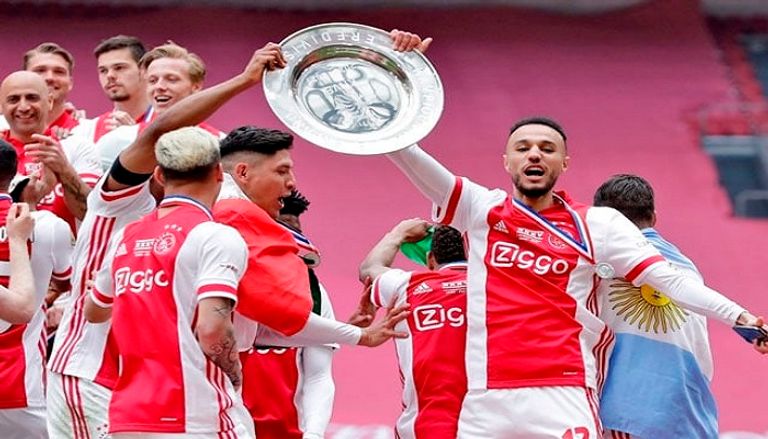 فرحة النجوم المغاربة بتتويج أياكس أشرف حكيمي