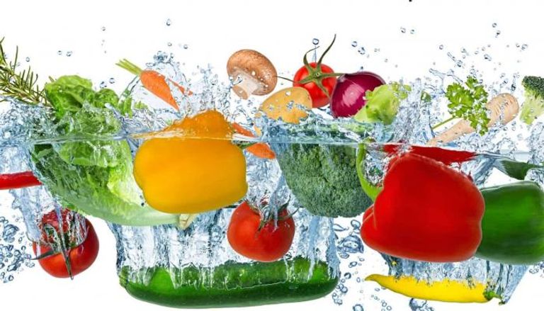 طرق مثالية للتخلص من بقايا المبيدات على الخضراوات والفاكهة