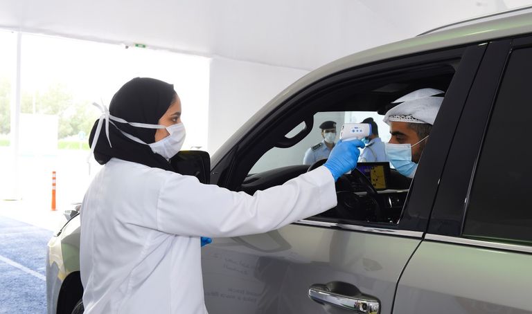 الإمارات تكسر طوق كورونا