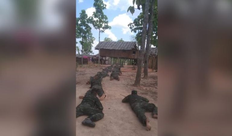 محتجون مناهضون للانقلاب أثناء التدريب - (سي إن إن)