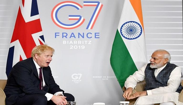  رئيس وزراء بريطانيا ونظيره الهندي في لقاء سابق عام 2019