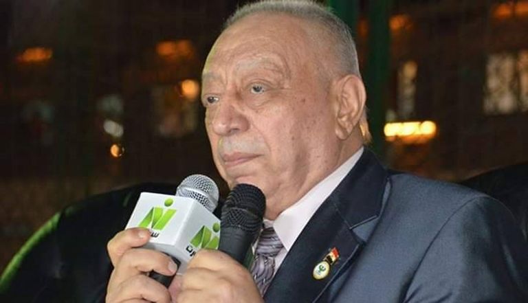 مدحت فقوسة نجم الكرة المصرية السابق