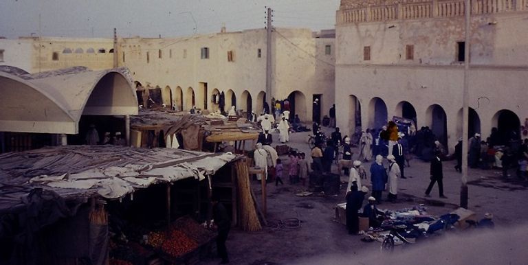 سوق شعبي بولاية ورقلة الجزائرية