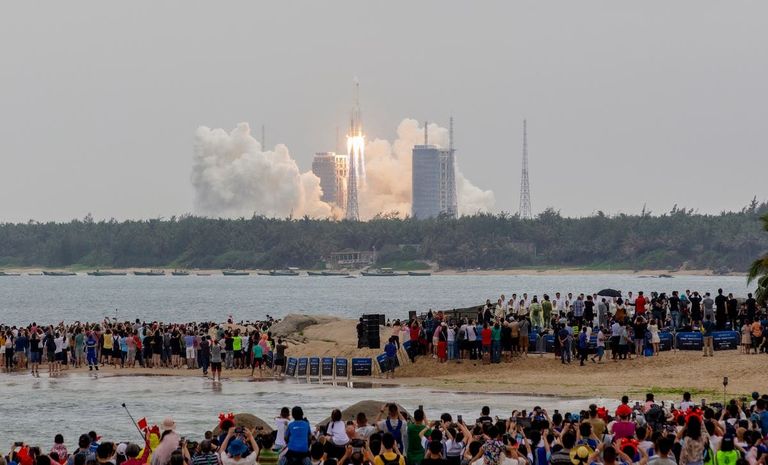 الصاروخ الصيني "لونج مارش 5 بي"