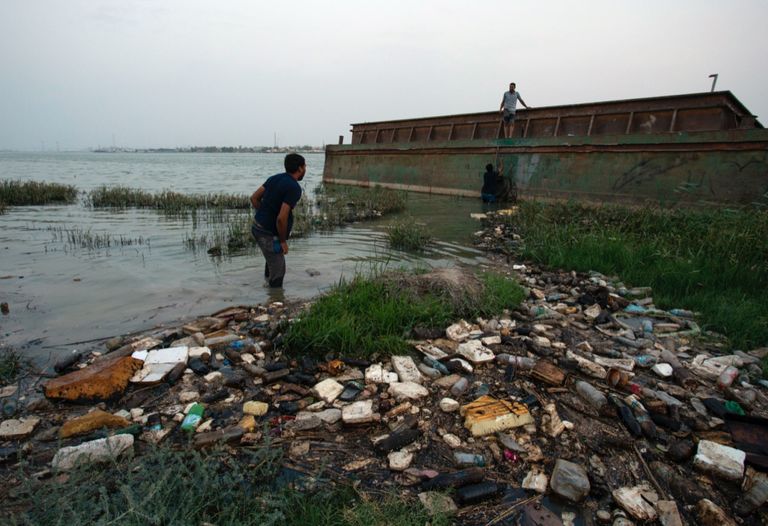 التلوث يهدد أهوار ما بين النهرين التاريخية في العراق