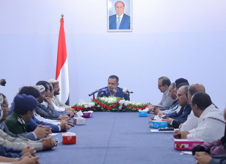 جانب من زيارة رئيس الوزراء اليمني إلى مأرب