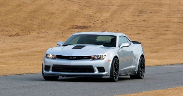 طراز Chevrolet Camaro Z/28 طراز Dodge Viper ACR