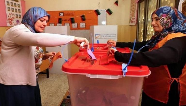 جانب من عملية التصويت بانتخابات بلدية في ليبيا - أرشيفية