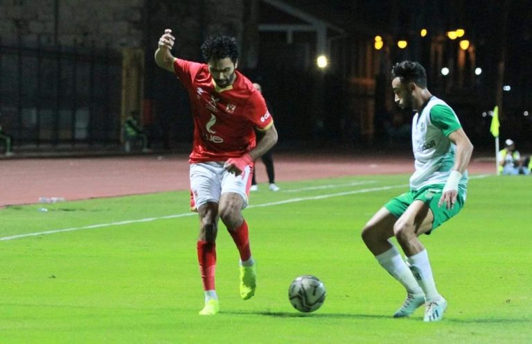 حسين الشحات لاعب الأهلي المصري