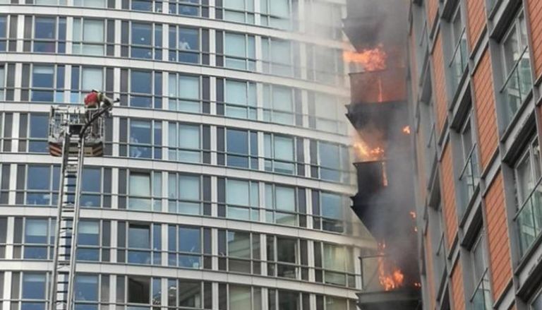 حريق في مبنى سكني ببريطانيا
