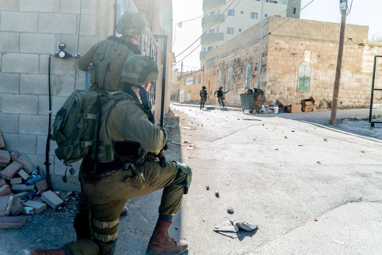 جانب من تعزيز القوات الإسرائيلية اليوم