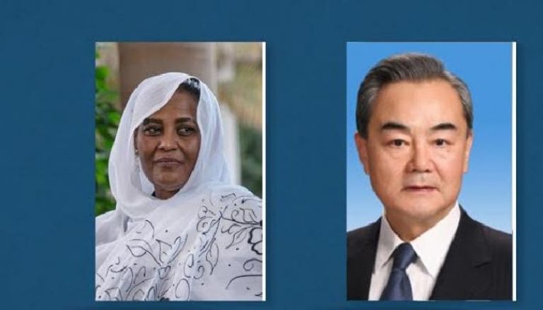وزيرة الخارجية السودانية ونظيرها الصيني