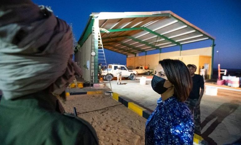 جانب من زيارة وزيرة الخارجية الليبية بلدية القطرون ومعبر التوم الحدودي مع النيجر