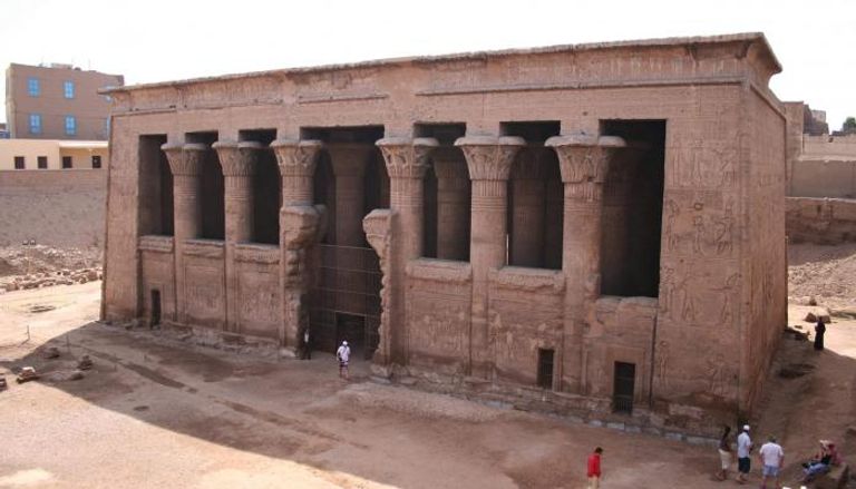 معبد إسنا الأثري جنوب الأقصر - أرشيفية