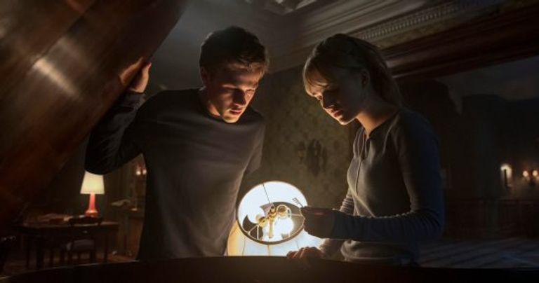 ملصق مسلسل "ظل وعظم" على نتفليكس