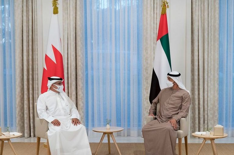 لقاء الشيخ محمد بن زايد آل نهيان وولي العهد البحريني الأمير سلمان بن حمد آل خليفة الشيخ محمد بن زايد آل نهيان يستقبل الأمير سلمان بن حمد آل خليفة