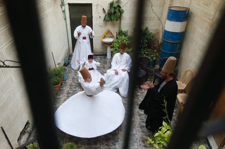 رقص المولوية الصوفية