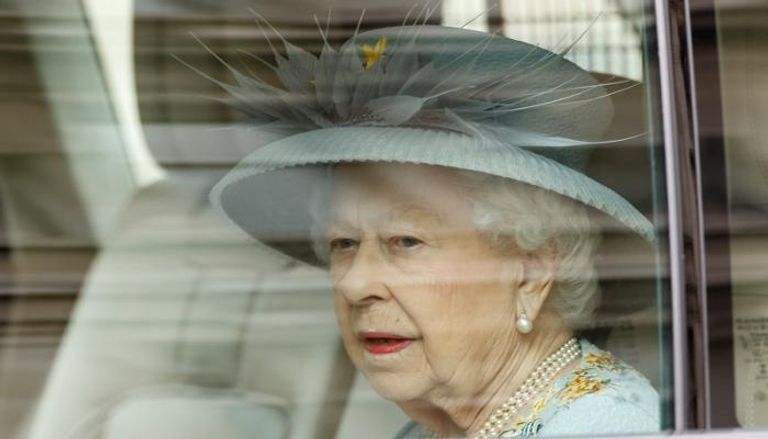لحظة وصول الملكة أليزابيث للبرلمان البريطاني- رويترز