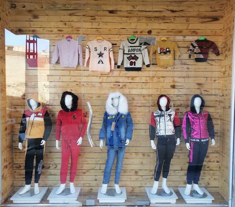 محل لبيع ملابس الأطفال بالتقسيط في الجزائر العاصمة