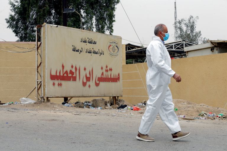 الكاظمي وولي العهد السعودي خلال زيارة إلى الرياض